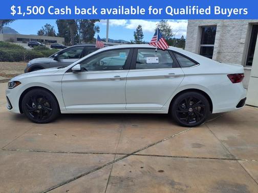 Opal White Pearl 2026 Volkswagen Jetta 1.5T SE