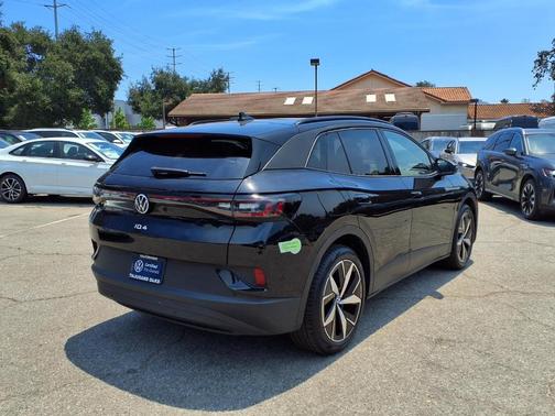 Deep Black Pearl Effect 2023 Volkswagen ID.4 Pro S