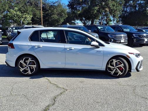 2026 Volkswagen Golf GTI 2.0T SE