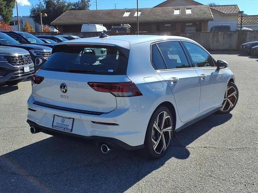 2026 Volkswagen Golf GTI 2.0T SE