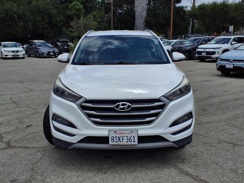 Dazzling White 2017 Hyundai TUCSON Sport