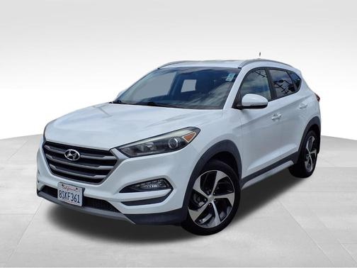 Dazzling White 2017 Hyundai TUCSON Sport