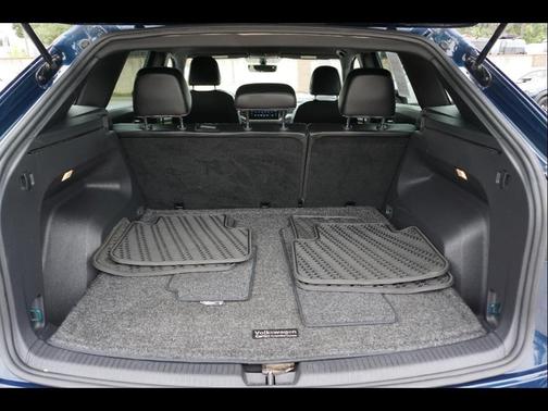 2022 Volkswagen Atlas Cross Sport 2.0T SE w/Technology