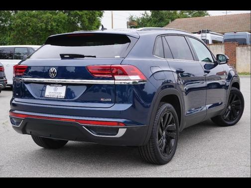 2022 Volkswagen Atlas Cross Sport 2.0T SE w/Technology