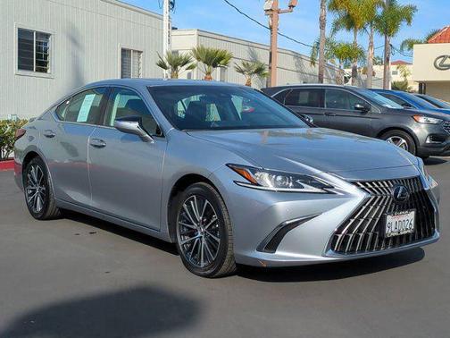 2024 Lexus ES 300h Base