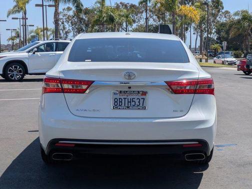 Blizzard Pearl 2016 Toyota Avalon XLE Plus