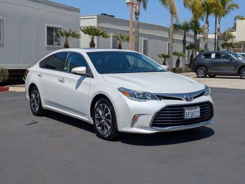 Blizzard Pearl 2016 Toyota Avalon XLE Plus