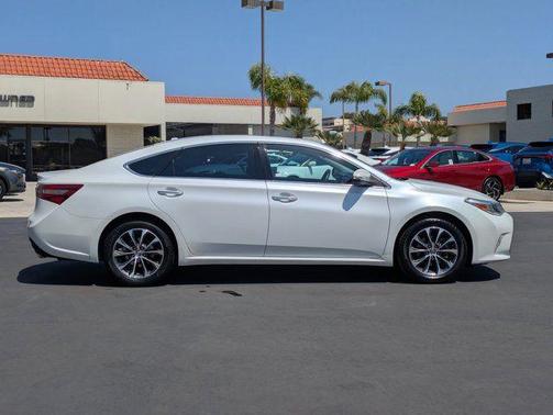 Blizzard Pearl 2016 Toyota Avalon XLE Plus
