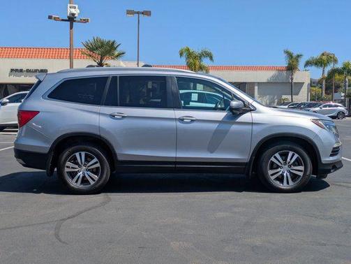 Lunar Silver Metallic 2016 Honda Pilot EX-L