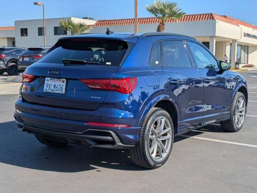 Navarra Blue Metallic 2023 Audi Q3 Premium