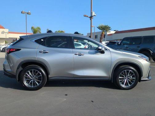 2025 Lexus NX 350h Premium