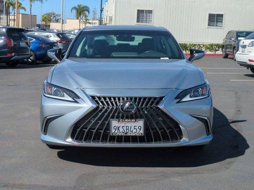 2024 Lexus ES 300h Base