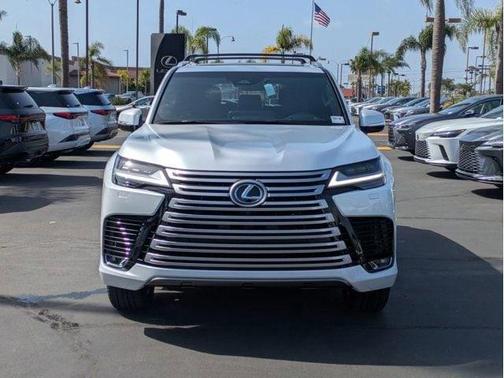 Eminent White Pearl 2026 Lexus LX 600 Luxury