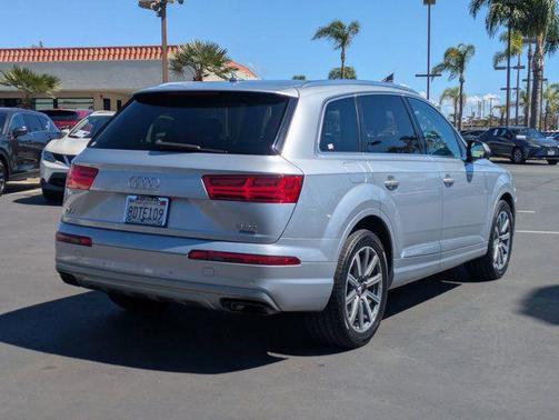 Florett Silver Metallic 2018 Audi Q7 3.0T Premium Plus