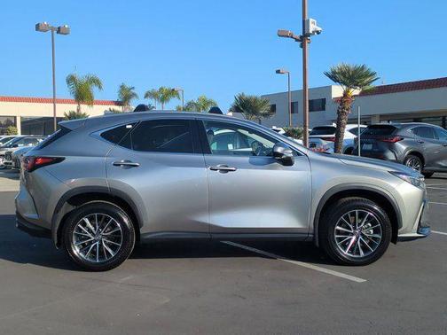 2025 Lexus NX 350h Premium