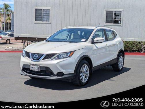 Pearl White Tricoat 2019 Nissan Rogue Sport SV