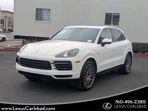 White 2023 Porsche Cayenne Cayenne E-Hybrid Platinum Edition