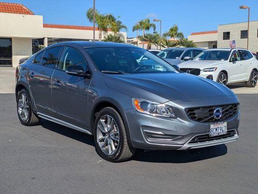 Osmium Grey Metallic 2017 Volvo S60 Cross Country T5