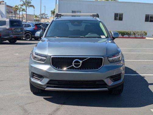 Osmium Grey Metallic 2019 Volvo XC40 T5 Momentum