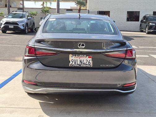 Cloudburst Gray 2025 Lexus ES 300h Base