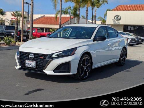 Pearl White Tricoat 2025 Nissan Altima SR FWD