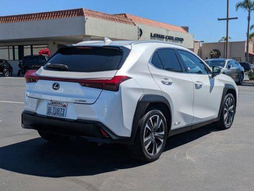 Eminent White Pearl 2019 Lexus UX 250h Base