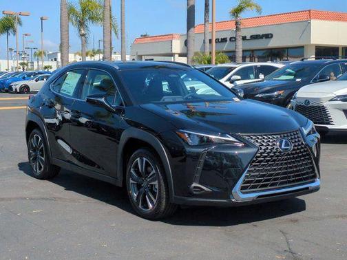 2026 Lexus UX 300h Base