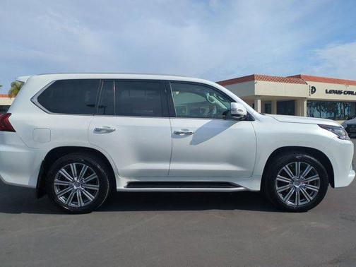 2016 Lexus LX 570 Base