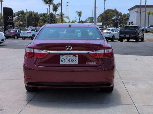 Matador Red Mica 2013 Lexus ES 300h Base
