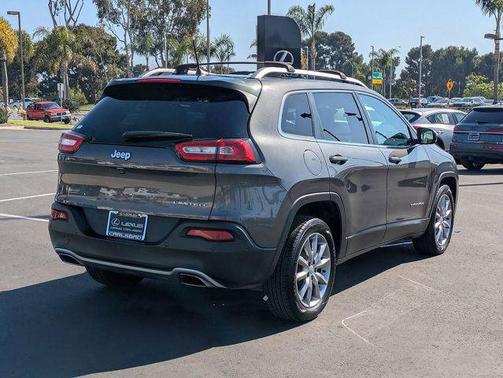 Granite Crystal Metallic Clearcoat 2017 Jeep Cherokee Limited