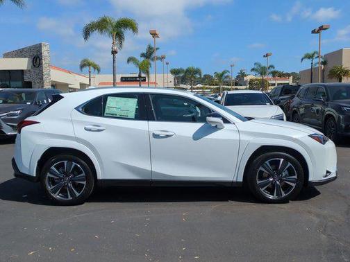 2026 Lexus UX 300h Premium