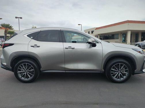 2025 Lexus NX 350h Premium