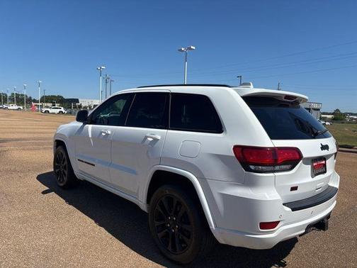 2017 Jeep Grand Cherokee Altitude