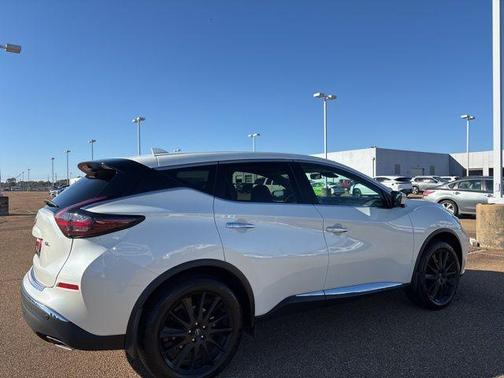 2024 Nissan Murano SL