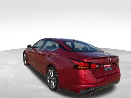 2024 Nissan Altima 2.0 SR