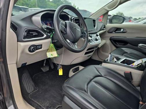 Crystal Metallic 2023 Chrysler Pacifica Touring-L