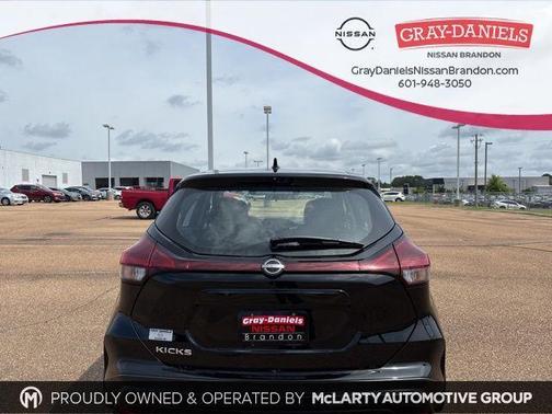 2025 Nissan Kicks Play S