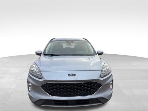 2022 Ford Escape Titanium Hybrid