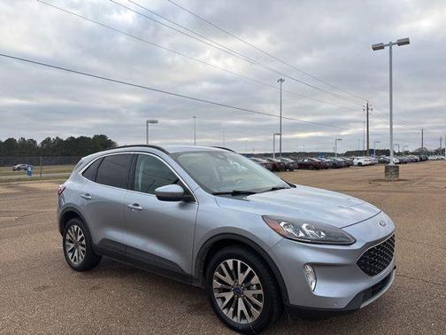 2022 Ford Escape Titanium Hybrid