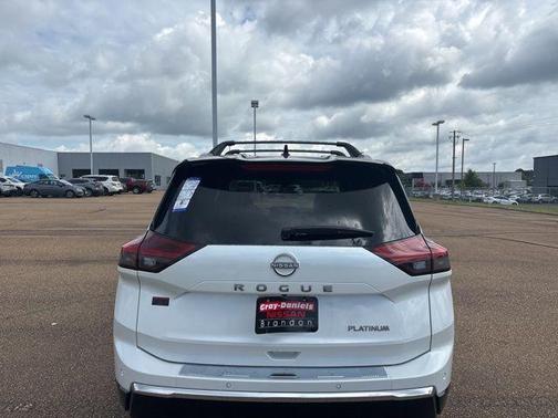 2025 Nissan Rogue Platinum
