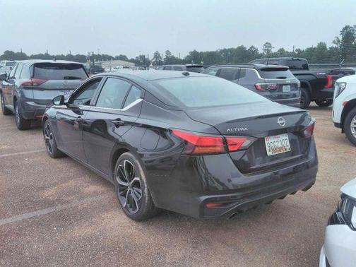 Black 2024 Nissan Altima 2.5 SR