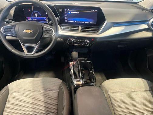 Summit White 2024 Chevrolet Trax LT