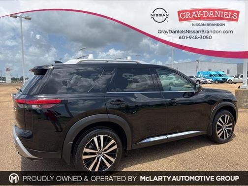 2024 Nissan Pathfinder Platinum