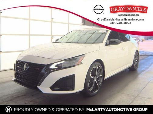 White 2024 Nissan Altima 2.5 SR