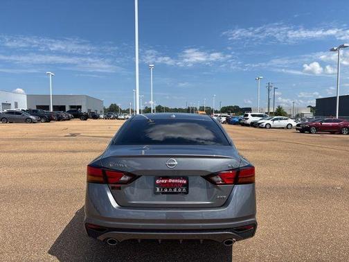 2025 Nissan Altima SL