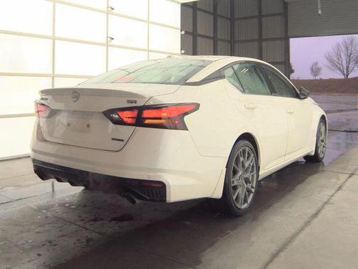 2024 Nissan Altima 2.0 SR