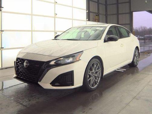 2024 Nissan Altima 2.0 SR