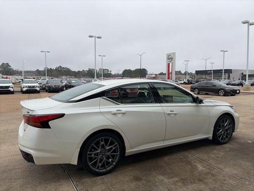 2024 Nissan Altima 2.0 SR