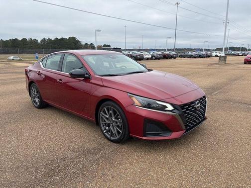 2024 Nissan Altima 2.0 SR