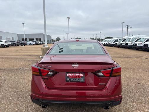 2024 Nissan Altima 2.0 SR